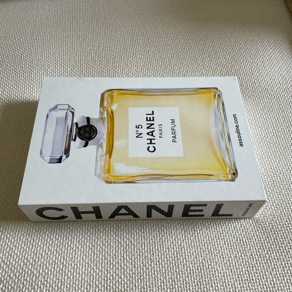 Coffee Table Book Assouline - Channel